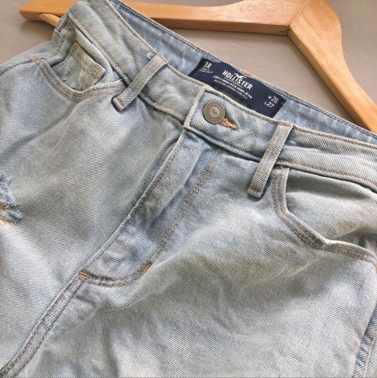 Hollister ripped jeans | in Kilburn 